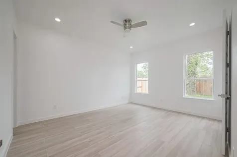 7307 W Knoll Street Houston TX 77028