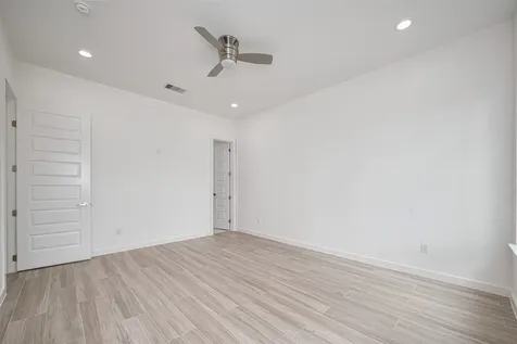7307 W Knoll Street Houston TX 77028