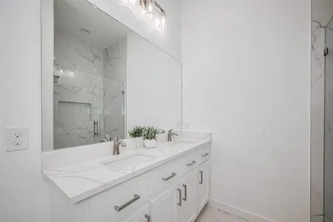 7307 W Knoll Street Houston TX 77028