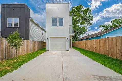 7307 W Knoll Street Houston TX 77028