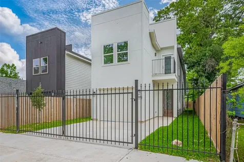7307 W Knoll Street Houston TX 77028