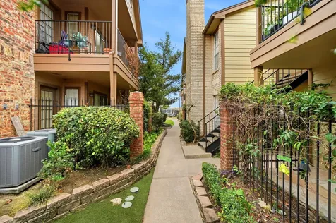 2121 Hepburn Street 820 Houston TX 77054