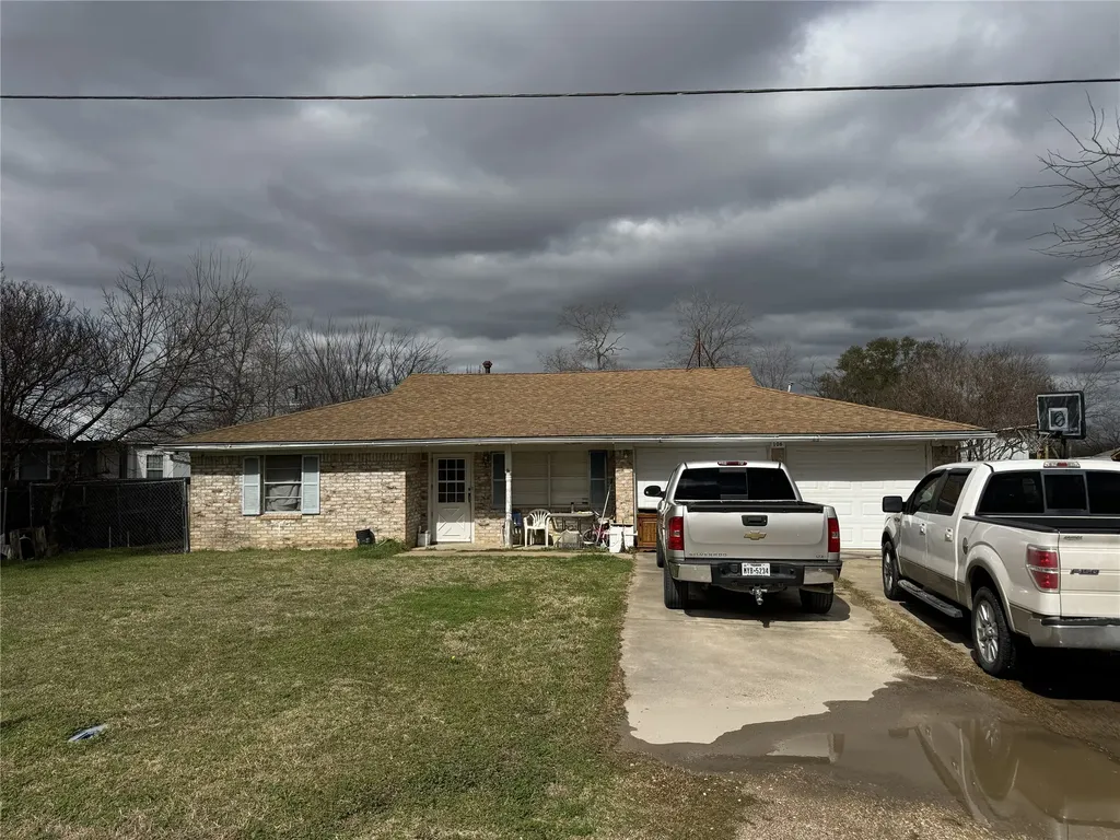 106 N 7th Street E Dawson TX 76639