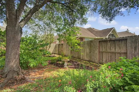 2409 S Venice Drive Pearland TX 77581