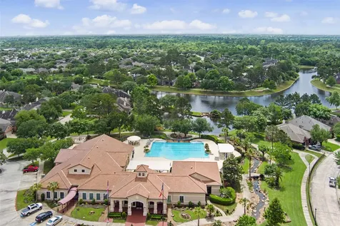 2409 S Venice Drive Pearland TX 77581