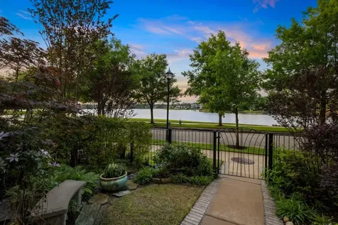 262 Breezy Way The Woodlands TX 77380