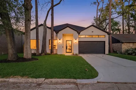 934 Autumn Oaks Drive Houston TX 77079