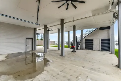 9208 W Bay Road Galveston TX 77554
