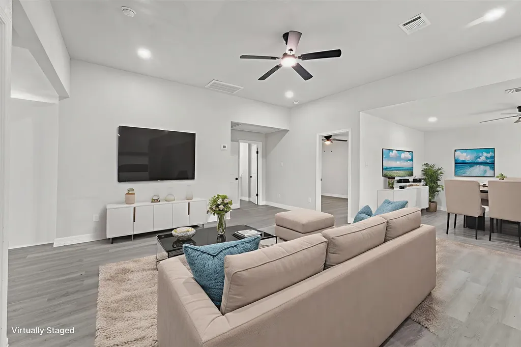 1615 Hiller Street Houston TX 77015