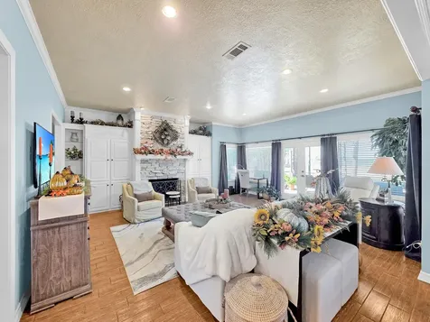331 & 441 Shoreline Drive Brookeland TX 75931