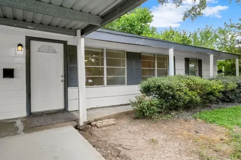 5219 Myrtlewood Street Houston TX 77033