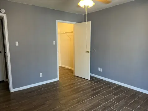 12500 Sandpiper Drive 54 Houston TX 77035