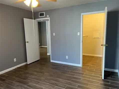 12500 Sandpiper Drive 54 Houston TX 77035