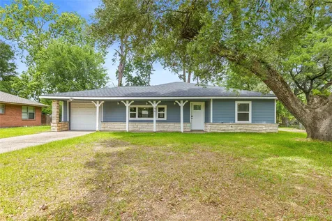 315 Roundabout Road Huntsville TX 77320