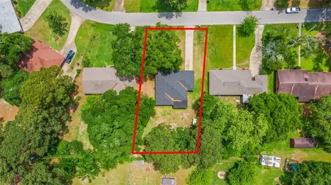 315 Roundabout Road Huntsville TX 77320