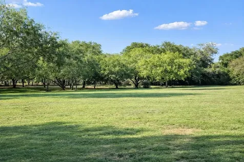 1655 County Road 412 Stockdale TX 78160