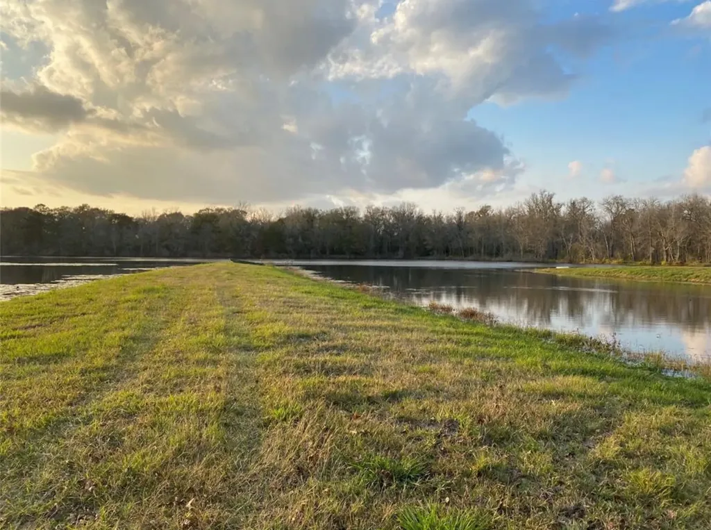 15577 Highway 146 N Liberty TX 77575