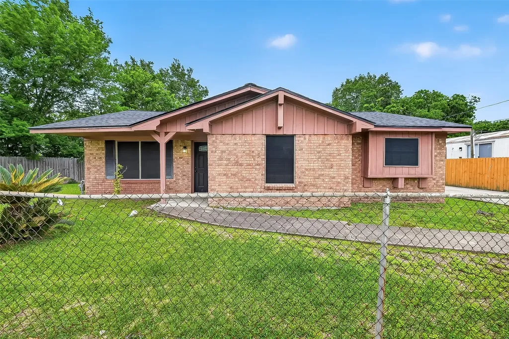 7626 Verdinell Street Baytown TX 77521