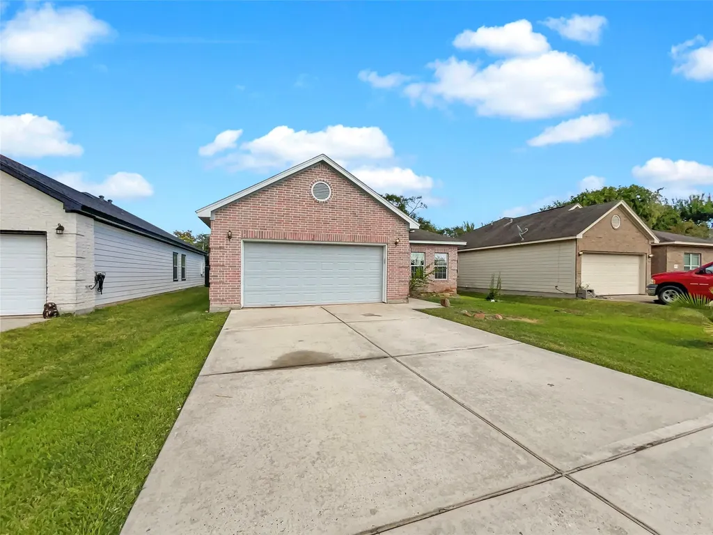 507 S Lobit Street La Porte TX 77571