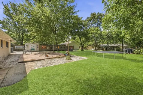 211 S Iowa Avenue League City TX 77573