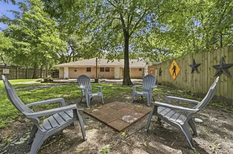 211 S Iowa Avenue League City TX 77573