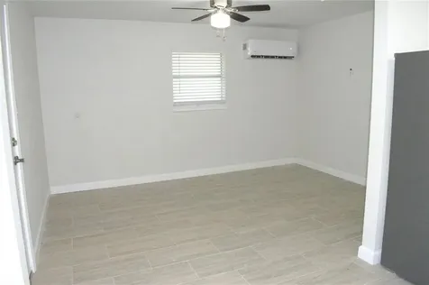 211 S Iowa Avenue League City TX 77573