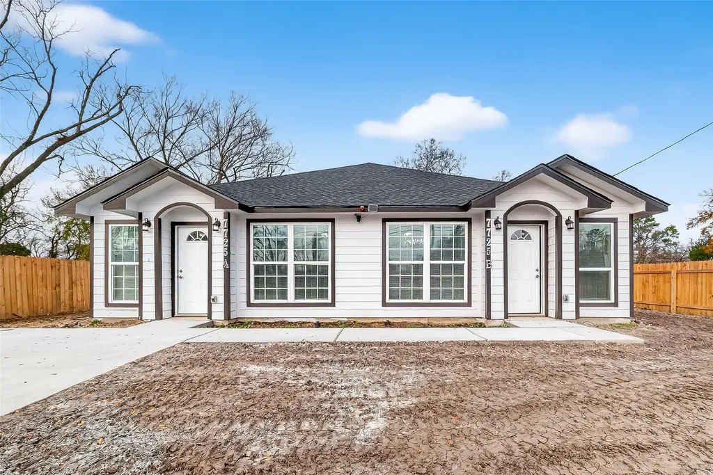 7725 Hoffman Street B Houston TX 77016