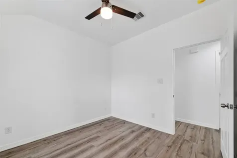 7725 Hoffman Street B Houston TX 77016