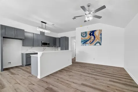 7725 Hoffman Street B Houston TX 77016