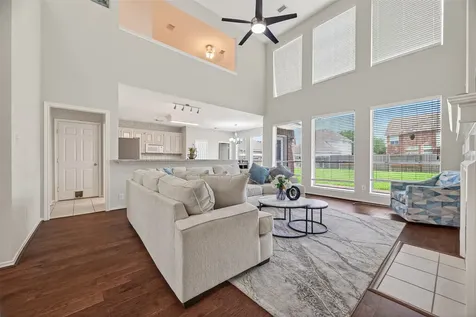 5911 Indian Hills Ln Lane Sugar Land TX 77479
