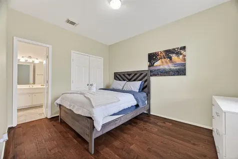 5911 Indian Hills Ln Lane Sugar Land TX 77479