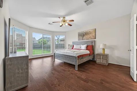 5911 Indian Hills Ln Lane Sugar Land TX 77479