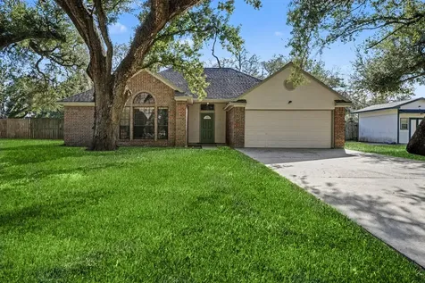 206 Forest Oaks Lane Lake Jackson TX 77566