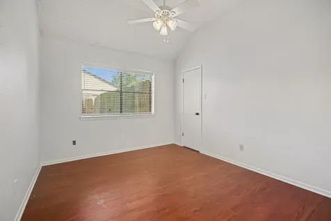 206 Forest Oaks Lane Lake Jackson TX 77566