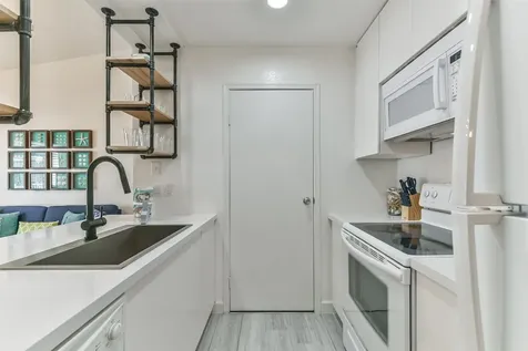 3506 Cove View Boulevard 1612 Galveston TX 77554