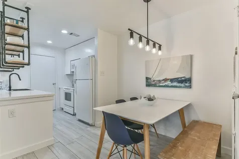 3506 Cove View Boulevard 1612 Galveston TX 77554