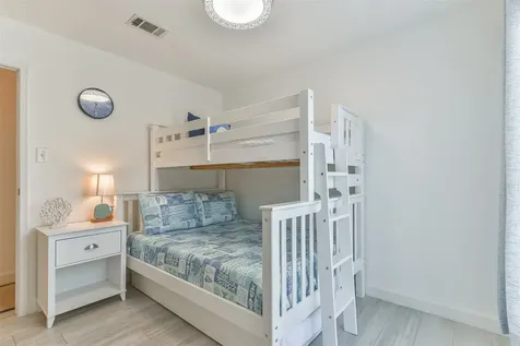 3506 Cove View Boulevard 1612 Galveston TX 77554