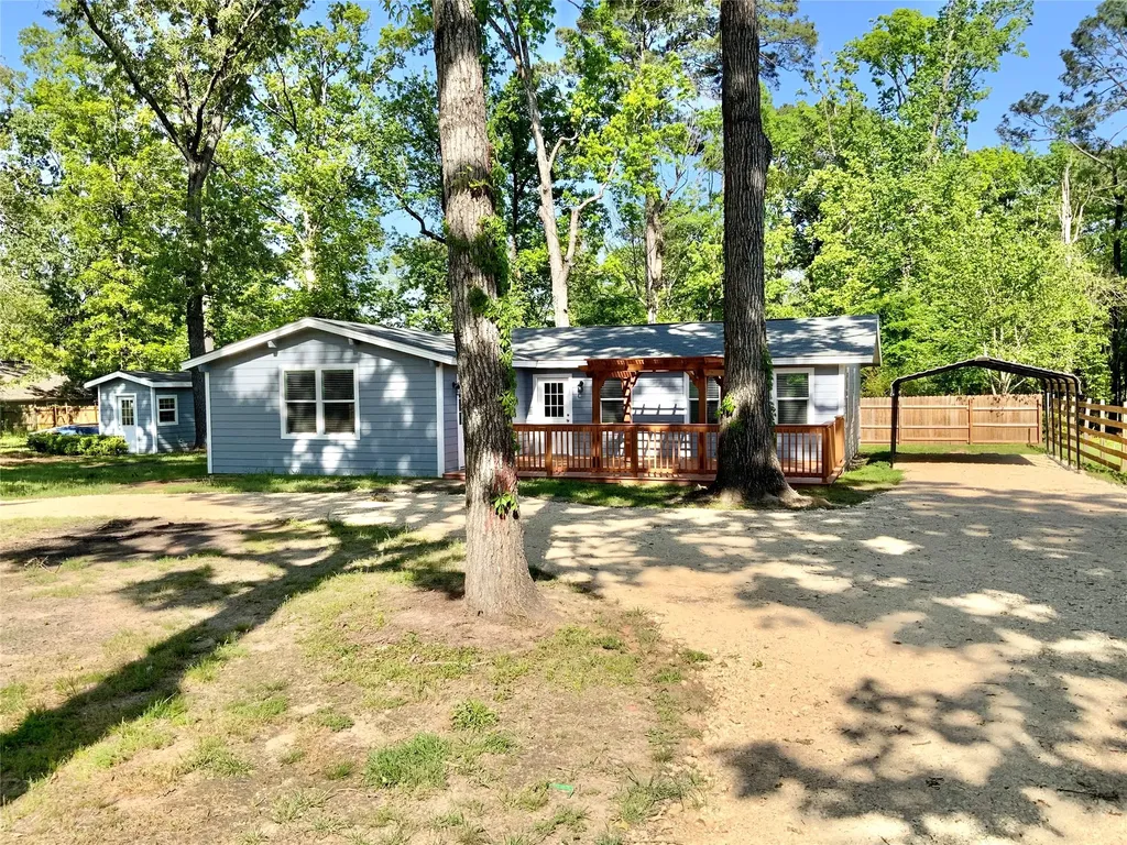 172 Pine Needle Street Onalaska TX 77360