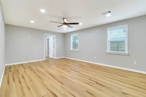 172 Pine Needle Street Onalaska TX 77360