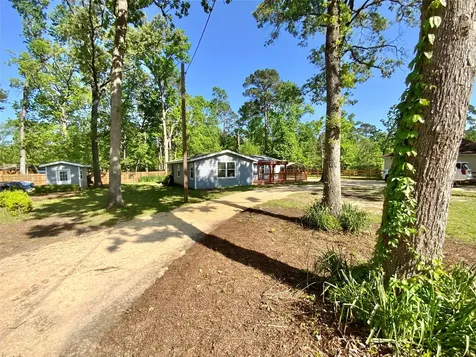 172 Pine Needle Street Onalaska TX 77360