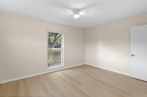 9610 Meadowglen Lane Houston TX 77063