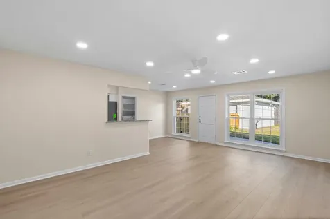 9610 Meadowglen Lane Houston TX 77063