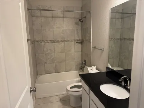 717 High Oaks Bellville TX 77418