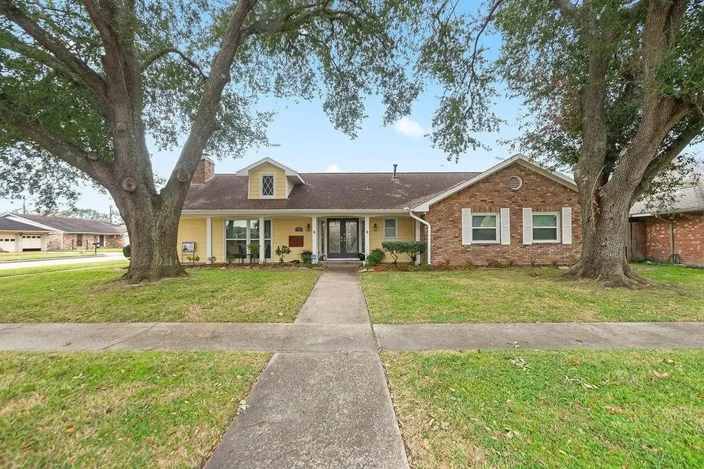 2718 Lufkin Lane Deer Park TX 77536