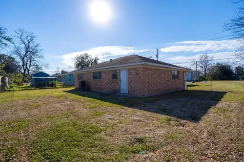 118 Johnson Street B La Marque TX 77568