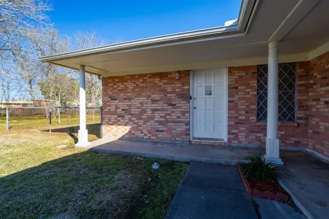 118 Johnson Street B La Marque TX 77568
