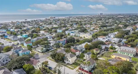 1815 28th Street Galveston TX 77550
