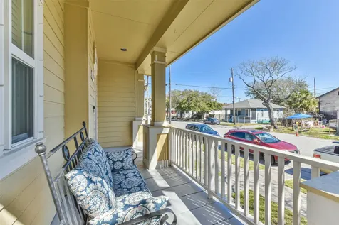 1815 28th Street Galveston TX 77550