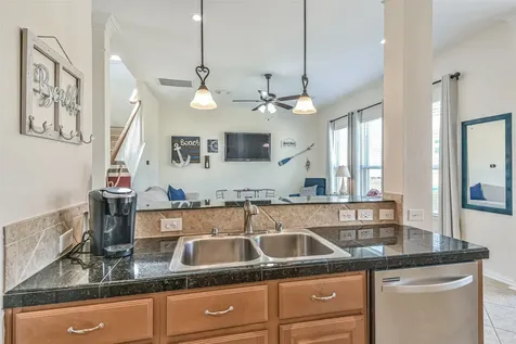 1815 28th Street Galveston TX 77550
