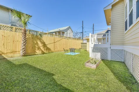 1815 28th Street Galveston TX 77550